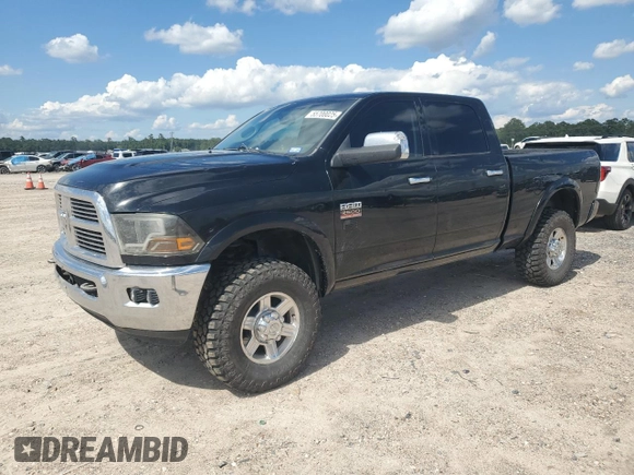 2012 Ram 2500 Laramie z VIN 3C6UD5FL8CG300882, wystawiony jako Copart lot #55700025 z przebiegiem 228 844 mil mil oraz Czysty tytuł • Clean title. Historia ofert i sprzedaży dostępna na DreamBid. Obrazek 1.