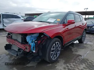 2024 Chevrolet Blazer RS z VIN 3GNKBERS5RS184241, wystawiony jako IAAI lot #41408120 z przebiegiem 11 857 mil mil oraz . Historia ofert i sprzedaży dostępna na DreamBid. Obrazek 2.