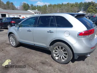2014 Lincoln MKX with VIN 2LMDJ8JK4EBL10705, listed as a IAAI auction lot 41870228 with 166,527 mi miles and . Bid and sale history available at DreamBid. Image 14.