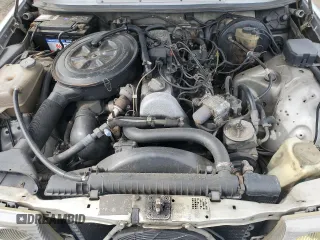 1982 Mercedes-Benz 300 z VIN WDBAB53A2CB000735, wystawiony jako Copart lot #55558185 z przebiegiem 176 245 mil mil oraz Czysty tytuł • Clean title. Historia ofert i sprzedaży dostępna na DreamBid. Obrazek 11.