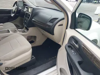 2011 Dodge Grand Caravan Crew with VIN 2D4RN5DG1BR725938, listed as a IAAI auction lot 42213308 with 162,894 mi miles and . Bid and sale history available at DreamBid. Image 5.