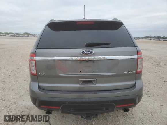 2014 Ford Explorer XLT z VIN 1FM5K7D8XEGB73043, wystawiony jako Copart lot #52146485 z przebiegiem 177 394 mil mil oraz Szkoda całkowita • Salvage title. Historia ofert i sprzedaży dostępna na DreamBid. Obrazek 6.
