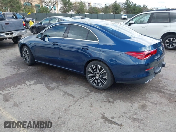 2021 Mercedes-Benz CLA 250 z VIN W1K5J4GB9MN227543, wystawiony jako IAAI lot #41736030 z przebiegiem 63 073 mil mil oraz . Historia ofert i sprzedaży dostępna na DreamBid. Obrazek 3.