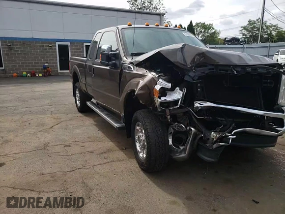 2016 Ford F-250 XLT z VIN 1FT7X2B67GEC09093, wystawiony jako Copart lot #61000935 z przebiegiem 193 934 mil mil oraz Szkoda całkowita • Salvage title. Historia ofert i sprzedaży dostępna na DreamBid. Obrazek 14.
