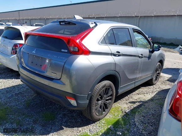 2018 Mitsubishi Eclipse Cross LE with VIN JA4AT4AA5JZ062561, listed as a IAAI auction lot 41572618 with 95,716 mi miles. Bid and sale history available at carsss.com. Image 4.