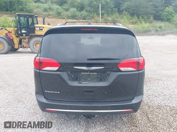 2018 Chrysler Pacifica Touring L z VIN 2C4RC1BG8JR262158, wystawiony jako IAAI lot #42182431 z przebiegiem 65 890 mil mil oraz . Historia ofert i sprzedaży dostępna na DreamBid. Obrazek 16.