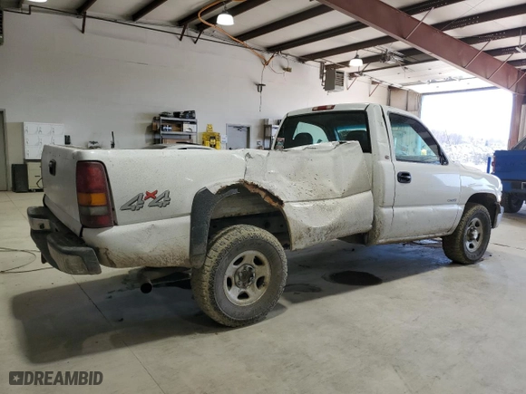 2001 Chevrolet Silverado 1500 with VIN 1GCEK14VX1E124132, listed as a Copart auction lot 52452695 with 269,850 mi miles and Salvage Title. Bid and sale history available at carsss.com. Image 3.