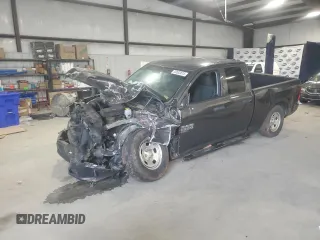 2021 Ram 1500 Tradesman z VIN 1C6RR6FG1MS530788, wystawiony jako Copart lot #52682615 z przebiegiem 57 935 mil mil oraz Szkoda całkowita • Salvage title. Historia ofert i sprzedaży dostępna na DreamBid. Obrazek 1.