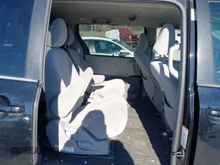 2015 Toyota Sienna LE AAS with VIN 5TDKK3DCXFS594370, listed as a IAAI auction lot 41910126 with 131,638 mi miles. Bid and sale history available at carsss.com. Image 8.