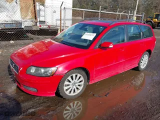 2005 Volvo V50 with VIN YV1MW390652058916, listed as a IAAI auction lot 41444072 with 154,576 mi miles. Bid and sale history available at carsss.com. Image 2.