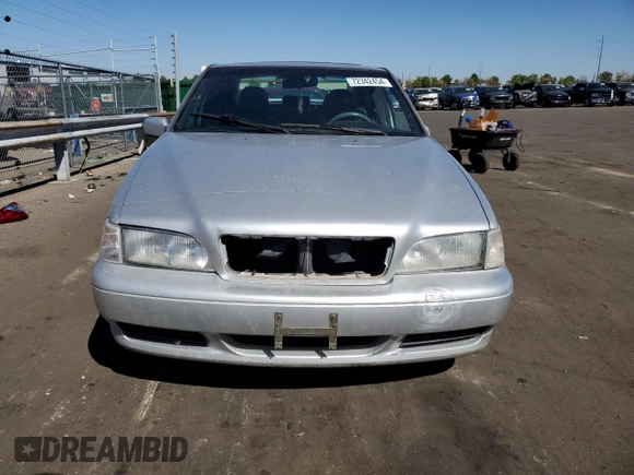 2000 Volvo S70 z VIN YV1LS61J4Y2630471, wystawiony jako Copart lot #72342454 z przebiegiem 167 733 mil mil oraz Nie do naprawy • Non repairable. Historia ofert i sprzedaży dostępna na DreamBid. Obrazek 5.