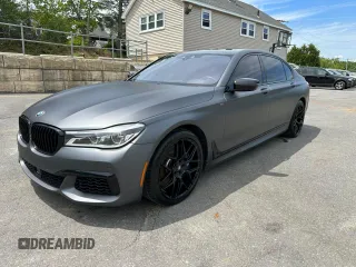 2018 BMW 7 Series M760i xDrive z VIN WBA7H6C54JG614931, wystawiony jako Copart lot #59110125 z przebiegiem 71 953 mil mil oraz Czysty tytuł • Clean title. Historia ofert i sprzedaży dostępna na DreamBid. Obrazek 1.