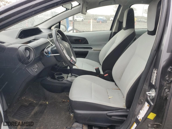 2013 Toyota Prius c One with VIN JTDKDTB31D1552208, listed as a Copart auction lot 47823395 with 177,707 mi miles and Salvage Title. Bid and sale history available at carsss.com. Image 7.