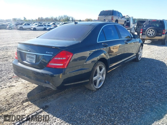 2013 Mercedes-Benz S S 550 with VIN WDDNG9EB5DA526856, listed as a IAAI auction lot 41828939 with 130,544 mi miles. Bid and sale history available at carsss.com. Image 4.