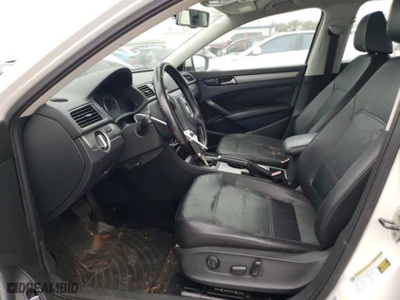 2014 Volkswagen Passat SE with VIN 1VWBP7A3XEC009507, listed as a Copart auction lot 84670454 with 0 mi miles and Salvage Title. Bid and sale history available at carsss.com. Image 7.