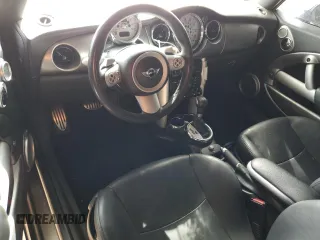 2007 MINI Convertible S z VIN WMWRH335X7TL94590, wystawiony jako Copart lot #49094295 z przebiegiem Nie podano mil oraz Szkoda całkowita • Salvage title. Historia ofert i sprzedaży dostępna na DreamBid. Obrazek 8.