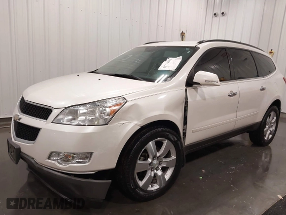 2012 Chevrolet Traverse 1LT z VIN 1GNKRGED5CJ410592, wystawiony jako IAAI lot #41714693 z przebiegiem 108 206 mil mil oraz . Historia ofert i sprzedaży dostępna na DreamBid. Obrazek 6.