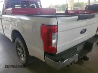 2017 Ford F-350 XL z VIN 1FT7W3AT7HED28246, wystawiony jako IAAI lot #42672583 z przebiegiem 133 085 mil mil oraz . Historia ofert i sprzedaży dostępna na DreamBid. Obrazek 14.