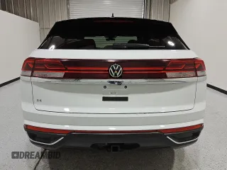 2024 Volkswagen Atlas SE z VIN 1V2WE2CAXRC219246, wystawiony jako Copart lot #55703915 z przebiegiem 39 735 mil mil oraz Czysty tytuł • Clean title. Historia ofert i sprzedaży dostępna na DreamBid. Obrazek 6.