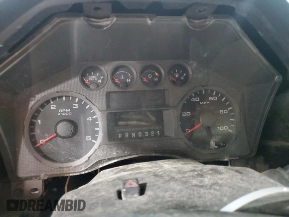 2008 Ford F-250 XL z VIN 1FTSX21R78EC48810, wystawiony jako Copart lot #57683895 z przebiegiem Nie podano mil oraz Szkoda całkowita • Salvage title. Historia ofert i sprzedaży dostępna na DreamBid. Obrazek 9.