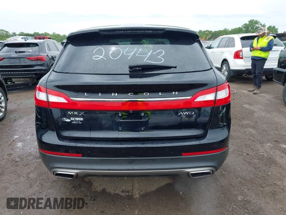 2018 Lincoln MKX Premiere z VIN 2LMPJ8JR0JBL20443, wystawiony jako IAAI lot #42300284 z przebiegiem 71 186 mil mil oraz . Historia ofert i sprzedaży dostępna na DreamBid. Obrazek 17.
