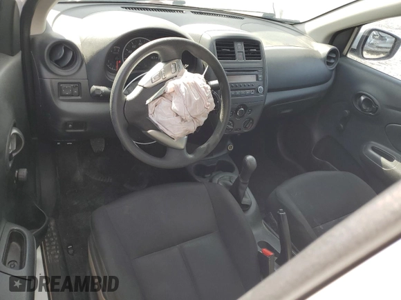 2017 Nissan Versa S z VIN 3N1CN7APXHL867247, wystawiony jako Copart lot #54205165 z przebiegiem 98 164 mil mil oraz Szkoda całkowita • Salvage title. Historia ofert i sprzedaży dostępna na DreamBid. Obrazek 8.