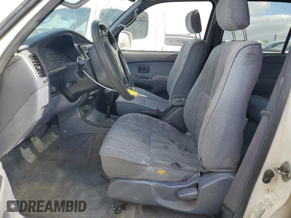 1998 Toyota 4Runner SR5 z VIN JT3GN86R6W0058695, wystawiony jako Copart lot #56430765 z przebiegiem 310 244 mil mil oraz Czysty tytuł • Clean title. Historia ofert i sprzedaży dostępna na DreamBid. Obrazek 7.