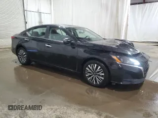2025 Nissan Altima SV with VIN 1N4BL4DV3SN375793, listed as a Copart auction lot 54016875 with 1,646 mi miles and Clean Title. Bid and sale history available at DreamBid. Image 4.