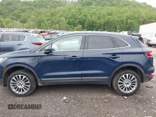 2018 Lincoln MKC Reserve z VIN 5LMCJ3D91JUL28728, wystawiony jako IAAI lot #42196869 z przebiegiem 60 541 mil mil oraz . Historia ofert i sprzedaży dostępna na DreamBid. Obrazek 15.