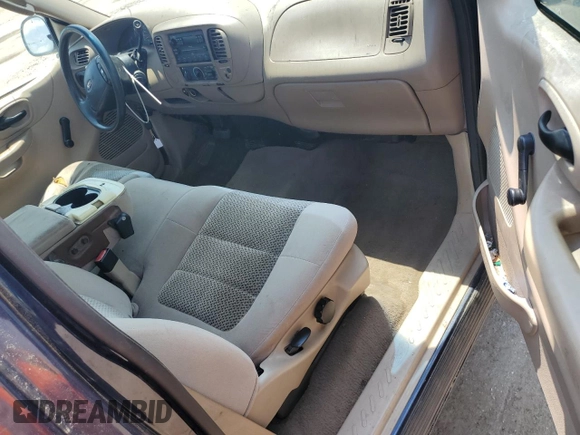 2004 Ford F-150 XL с VIN 2FTRF17204CA19200, выставлен на аукционе Copart как лот 55040633 с пробегом Не указан миль и Списание • Salvage title. История ставок и продаж доступна на DreamBid. Изображение 8.
