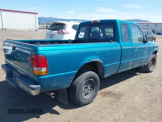 1994 Ford Ranger Splash z VIN 1FTCR14X1RPB54821, wystawiony jako IAAI lot #42386817 z przebiegiem 222 997 mil mil oraz . Historia ofert i sprzedaży dostępna na DreamBid. Obrazek 4.
