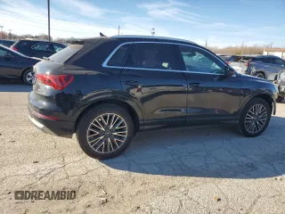 2022 Audi Q3 Premium with VIN WA1AUCF33N1019293, listed as a Copart auction lot 82408964 with 23,620 mi miles and Salvage Title. Bid and sale history available at carsss.com. Image 3.