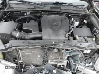 2020 Toyota Tacoma SR5 z VIN 3TMCZ5AN6LM323920, wystawiony jako IAAI lot #41885427 z przebiegiem 153 952 mil mil oraz . Historia ofert i sprzedaży dostępna na DreamBid. Obrazek 10.