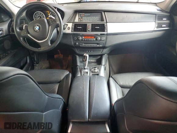 2014 BMW X6 50i z VIN 5UXFG8C58EL592408, wystawiony jako Copart lot #58175225 z przebiegiem 119 939 mil mil oraz Czysty tytuł • Clean title. Historia ofert i sprzedaży dostępna na DreamBid. Obrazek 8.