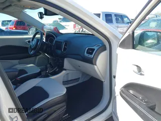 2019 Jeep Compass Altitude z VIN 3C4NJCBB0KT743170, wystawiony jako IAAI lot #41490256 z przebiegiem 93 319 mil mil oraz . Historia ofert i sprzedaży dostępna na DreamBid. Obrazek 5.