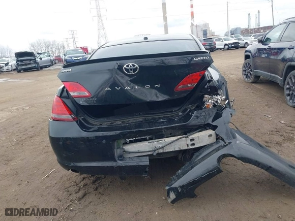 2009 Toyota Avalon XL with VIN 4T1BK36B09U336228, listed as a IAAI auction lot 41070880 with 137,495 mi miles. Bid and sale history available at carsss.com. Image 16.