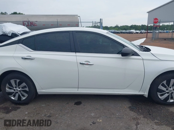 2024 Nissan Altima S with VIN 1N4BL4BV7RN325606, listed as a IAAI auction lot 42191589 with 46,869 mi miles and . Bid and sale history available at carsss.com. Image 13.