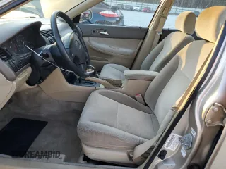 1994 Honda Accord LX with VIN 1HGCD5639RA165828, listed as a Copart auction lot 82673164 with 128,672 mi miles and Salvage Title. Bid and sale history available at carsss.com. Image 7.