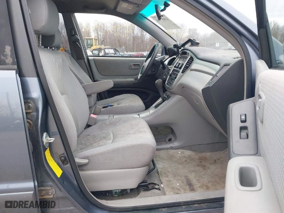 2007 Toyota Highlander Hybrid w/3rd Row with VIN JTEEW21A670040600, listed as a IAAI auction lot 41887388 with 267,756 mi miles. Bid and sale history available at carsss.com. Image 5.