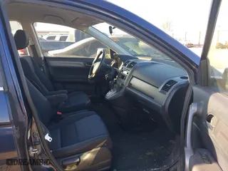 2008 Honda CR-V LX with VIN JHLRE38388C004786, listed as a IAAI auction lot 41664654 with 163,141 mi miles. Bid and sale history available at carsss.com. Image 5.
