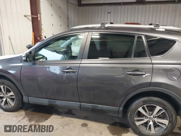 2016 Toyota RAV4 XLE с VIN 2T3RFREV5GW533000, выставлен на аукционе IAAI как лот 41200794 с пробегом 70 189 миль миль и . История ставок и продаж доступна на DreamBid. Изображение 15.