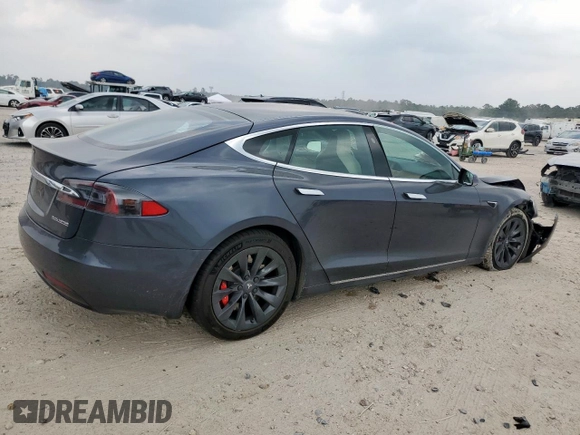 2019 Tesla Model S 100D z VIN 5YJSA1E44KF349058, wystawiony jako Copart lot #57670865 z przebiegiem 39 613 mil mil oraz Szkoda całkowita • Salvage title. Historia ofert i sprzedaży dostępna na DreamBid. Obrazek 3.