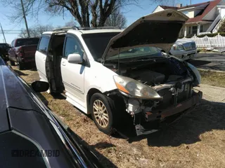 2007 Toyota Sienna XLE with VIN 5TDZK22C57S090127, listed as a IAAI auction lot 41889083 with 136,191 mi miles. Bid and sale history available at carsss.com. Image 1.