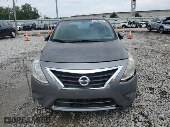 2016 Nissan Versa SV z VIN 3N1CN7AP4GL819029, wystawiony jako Copart lot #64666945 z przebiegiem Nie podano mil oraz Czysty tytuł • Clean title. Historia ofert i sprzedaży dostępna na DreamBid. Obrazek 5.