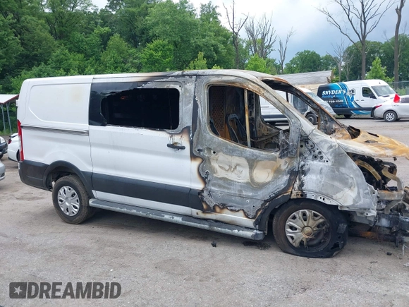 2019 Ford Transit with VIN 1FTYR1YMXKKA86821, listed as a IAAI auction lot 39598505 with 23,665 mi miles. Bid and sale history available at carsss.com. Image 15.