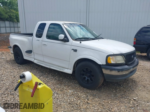 2000 Ford F-150 XL with VIN 1FTRX07W7YKB38454, listed as a IAAI auction lot 42185983 with 260,423 mi miles and . Bid and sale history available at DreamBid. Image 1.
