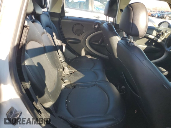 2016 MINI Countryman with VIN WMWZB3C58GWM33239, listed as a Copart auction lot 89364605 with 152,358 mi miles and Salvage title. Bid and sale history available at DreamBid. Image 10.