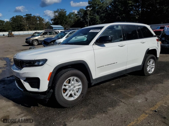 2024 Jeep Grand Cherokee Altitude with VIN 1C4RJHAG5R8592735, listed as a Copart auction lot 81886404 with 3,998 mi miles and Salvage Title. Bid and sale history available at carsss.com. Image 1.