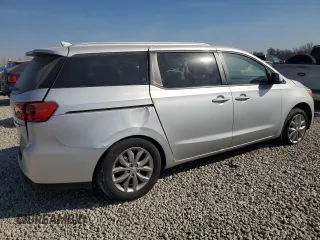 2021 Kia Sedona LX with VIN KNDMB5C17M6664764, listed as a Copart auction lot 48717575 with 70,099 mi miles and Salvage Title. Bid and sale history available at carsss.com. Image 3.