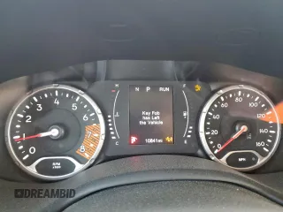 2023 Jeep Renegade Latitude с VIN ZACNJDB13PPP23861, выставлен на аукционе Copart как лот 60873945 с пробегом 10 841 миль миль и Списание • Salvage title. История ставок и продаж доступна на DreamBid. Изображение 9.